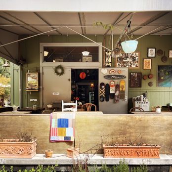 Lightwave Coffee & Kitchen - Coffee Shop