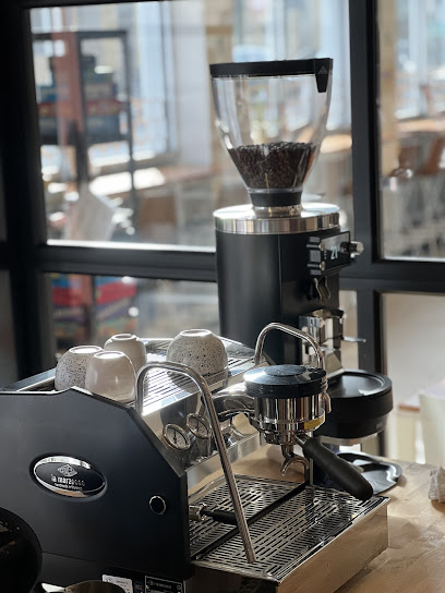 Curious Coffee coffee roaster in Ann Arbor, Michigan - specialty coffee and artisan roasted beans